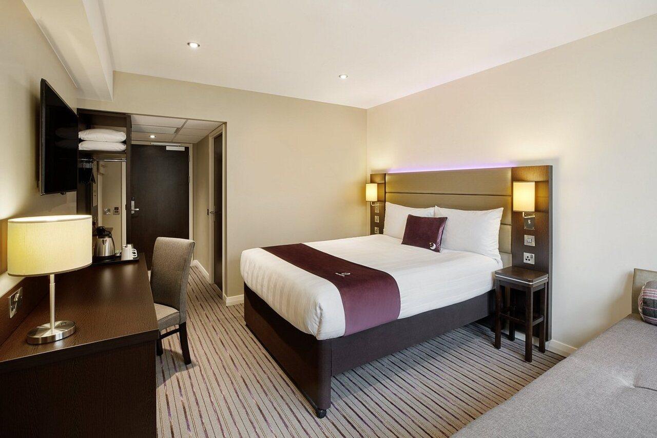 Premier Inn Jersey St Helier Saint Helier Jersey Exterior foto